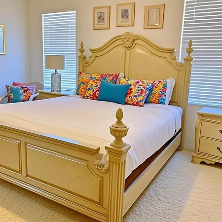 Spacious King, Queen Rooms In Luxury Villa-Pool-Spa-Disney-Wifi-Smart Tv